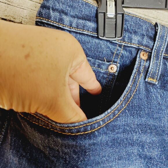 Levis Womens 501 Denim Shorts Dark Wash Size 31 - Picture 2 of 7